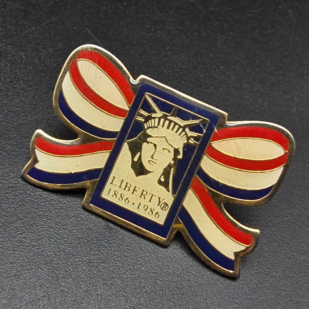 Avon 1986 Statue of Liberty Pin Red White Blue Ribbon VIntage Jewelry